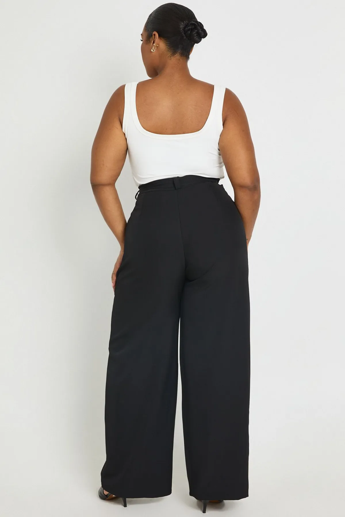 boohoo Pantalon Large Taille Haute Ceinturée Avec Détail Boucles<Femme Pantalons