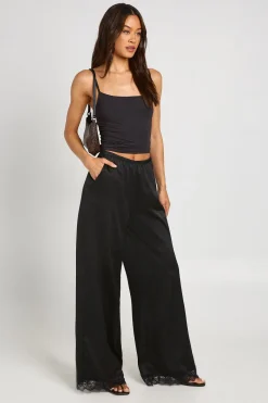boohoo Pantalon Large Taille Haute En Satin Avec Finition Dentelle<Femme Pantalons|Satin Et Dentelle