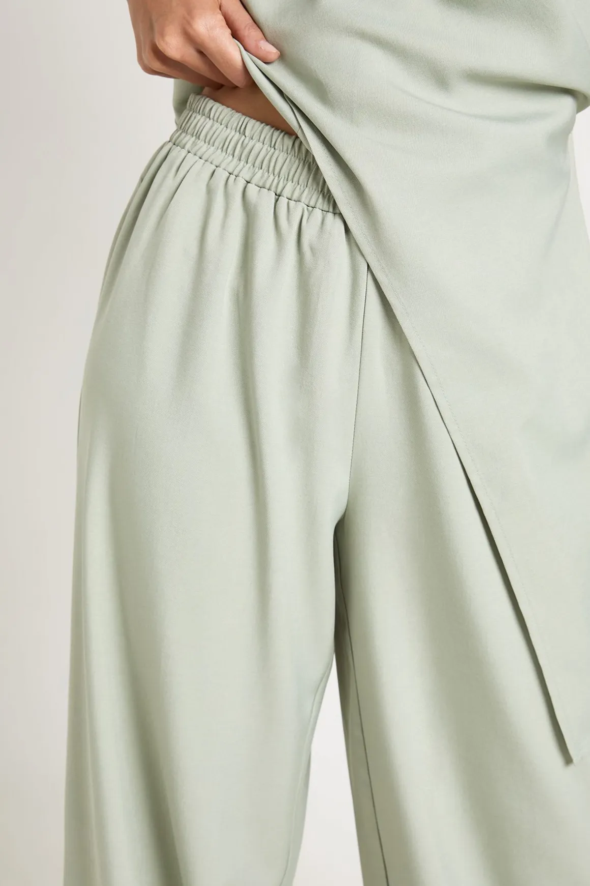 Pantalon Large À Taille Élastiquée En Tissu Tissé