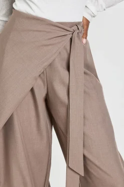 boohoo Pantalon Large Tailleur Avec Détail Drapé Noué<Femme Pantalons
