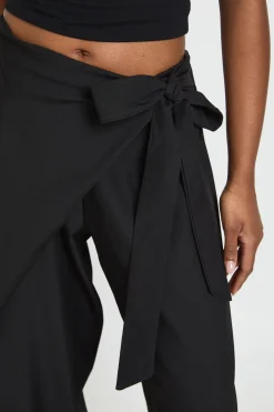 boohoo Pantalon Large Tailleur Avec Détail Nœud Drapé<Femme Pantalons