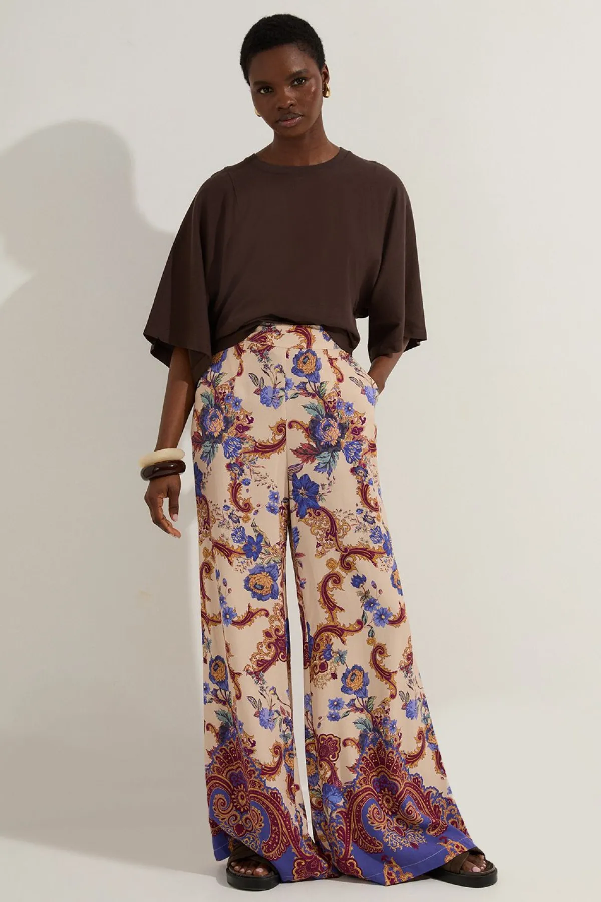 KarenMillen Pantalon large tissé en viscose et lin premium avec imprimé paisley sur bord<Femme Pantalons