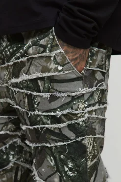 boohooMAN Pantalon long à imprimé , coupe skinny flare, bords bruts et appliqué<Homme Pantalons Tall|Tout Afficher