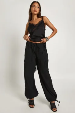Pantalon parachute à taille basse en popeline