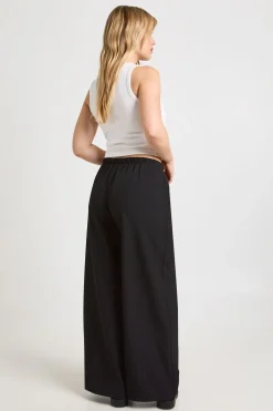 boohoo Pantalon Petite À Jambes Larges En Tissu Tissé Avec Taille Élastiquée Et Cordon De Serrage<Femme Pantalons
