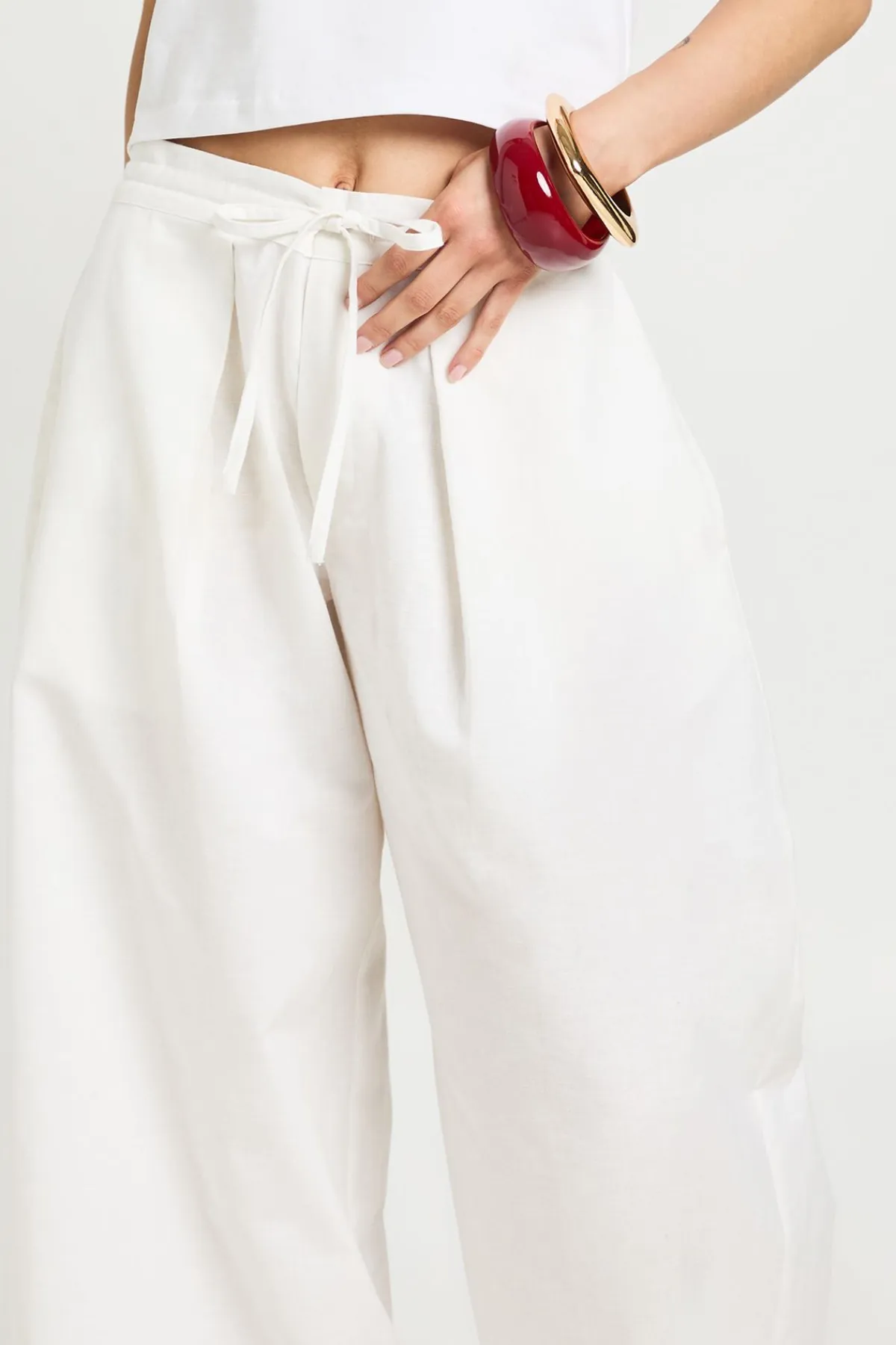 boohoo Pantalon Petite À Jambe Tonneau Aspect Lin<Femme Pantalons