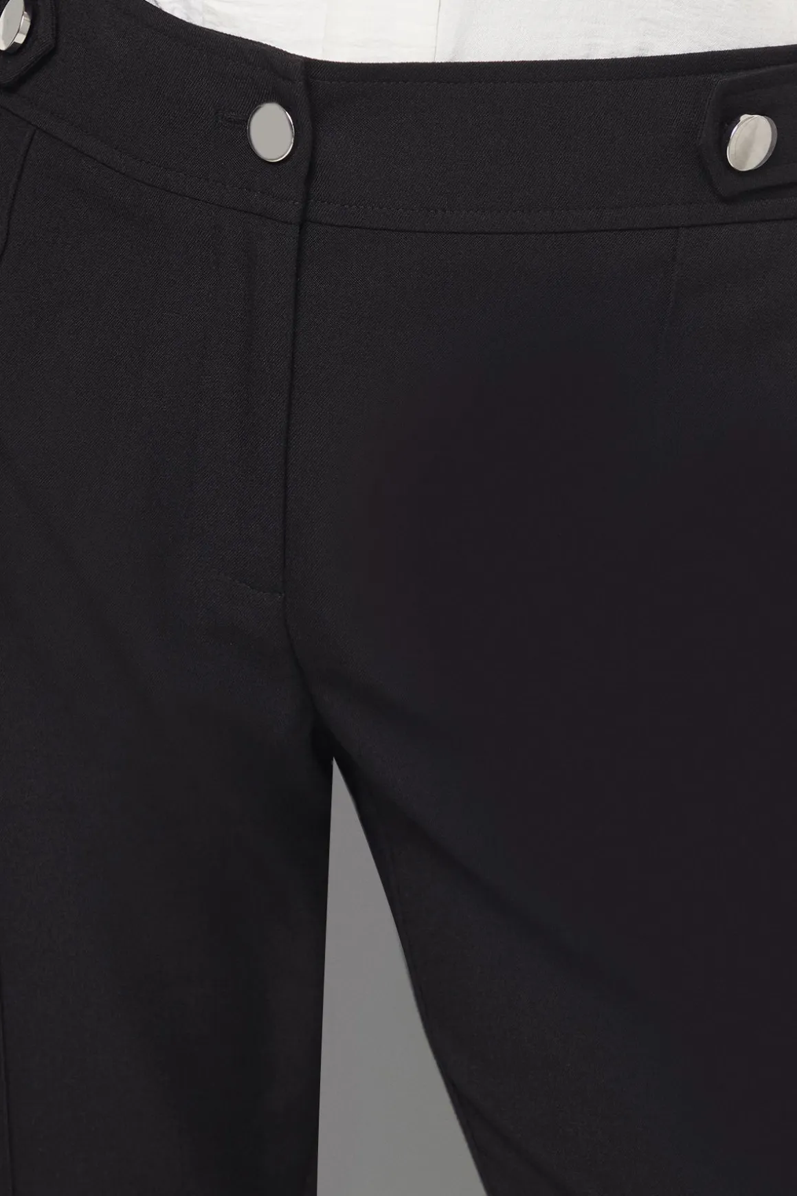 Pantalon Petite Noir Élégant Coupe Évasée
