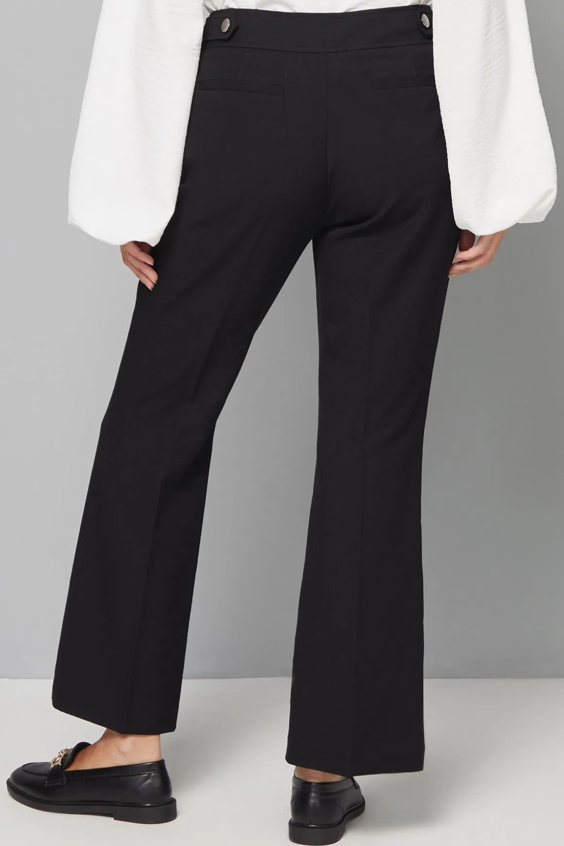 Pantalon Petite Noir Élégant Coupe Évasée