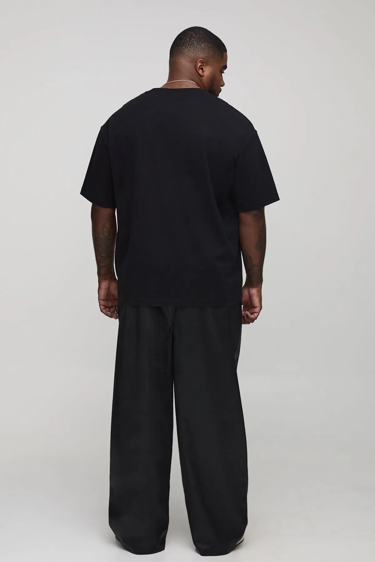 boohooMAN Pantalon à plis accentués en synthétique, coupe décontractée<Homme Tout Afficher|Pantalons Grande Taille