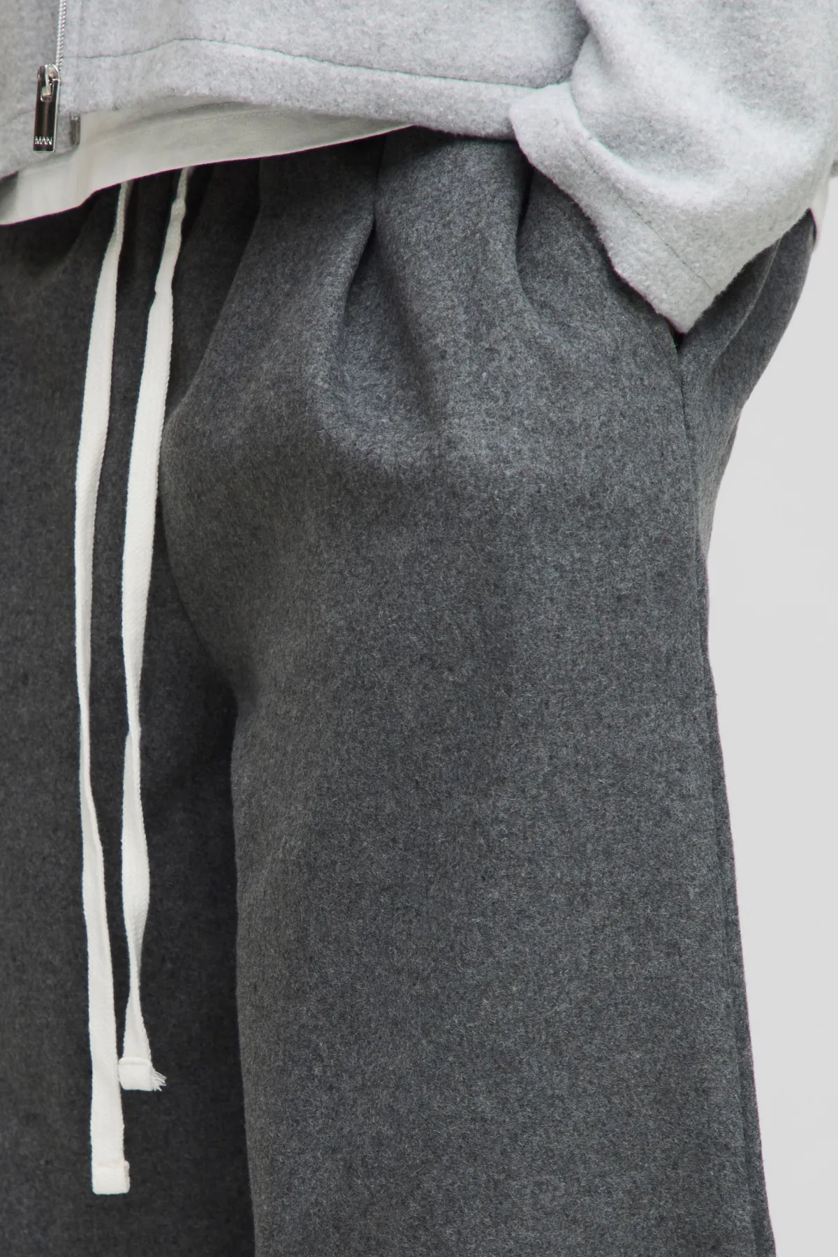boohooMAN Pantalon plissé à taille élastique, jambes larges, effet laine<Homme Tout Afficher|Pantalons Grande Taille