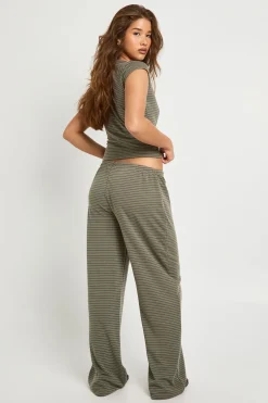 boohoo Pantalon rayé à taille minimaliste et jambes larges<Femme Pantalons