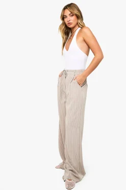 boohoo Pantalon à rayures fines, taille nouée, coupe ajustée et jambes larges<Femme Pantalons|Looks Preppy