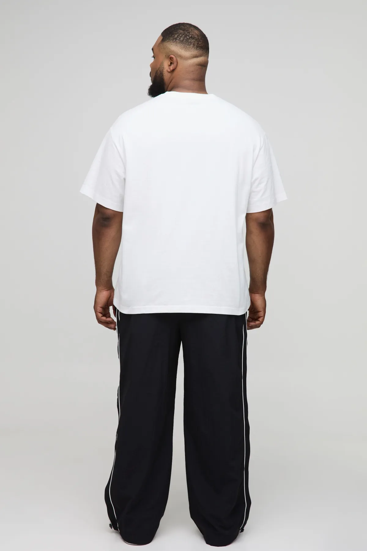 boohooMAN Pantalons parachute brodés à rayures grande taille<Homme Tout Afficher|Pantalons Grande Taille