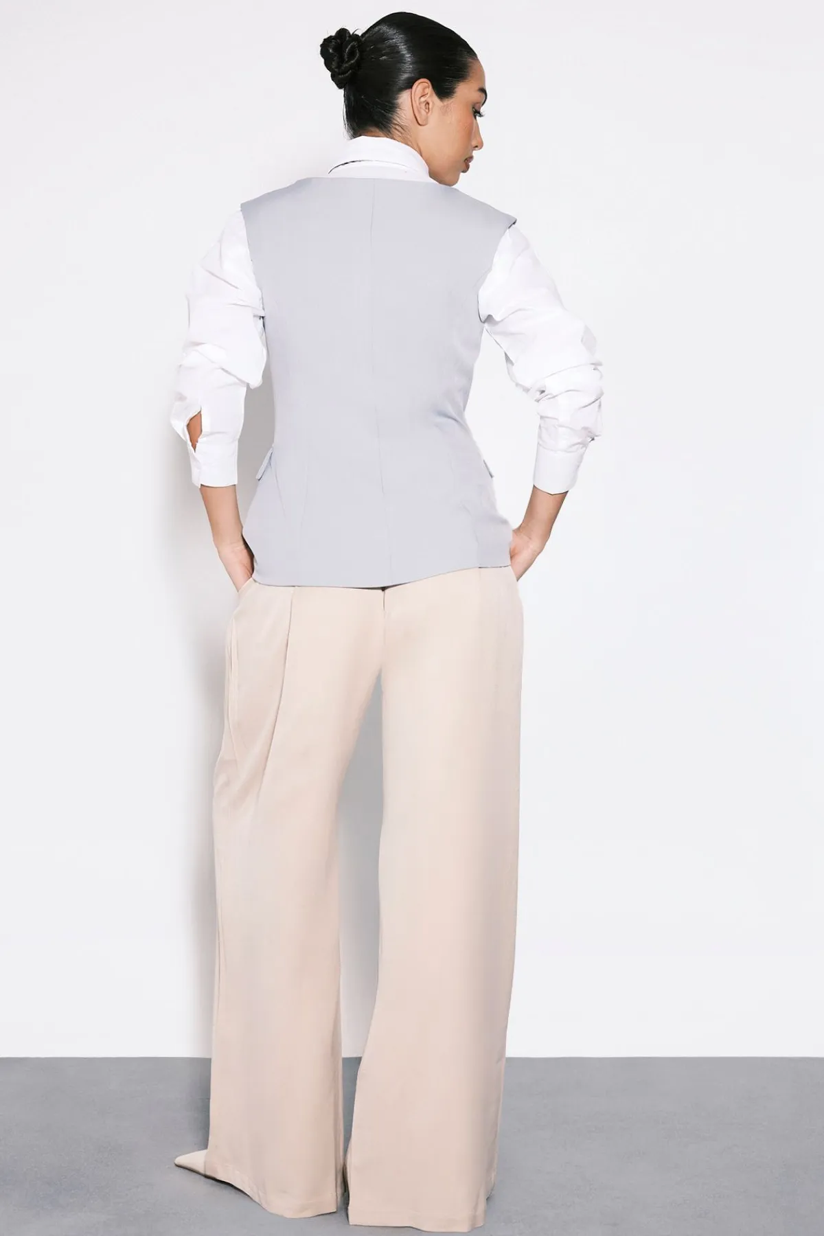 boohoo Pantalon sur mesure plissé taille basse à jambes larges<Femme Pantalons|Tailleurs