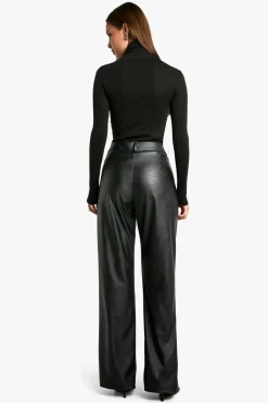 boohoo Pantalon synthétique à Couture Frontale, Coupe Skinny Évasée<Femme Pantalons