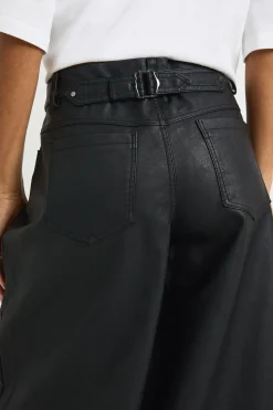 Pantalon synthétique à taille cintrée et jambes larges
