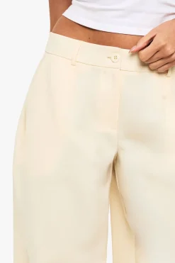 Pantalon taille basse à jambes larges