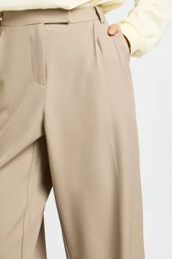 boohoo Pantalon Taille Haute À Jambes Larges Coupé Cousu Basics Pour Grandes Tailles<Femme Pantalons