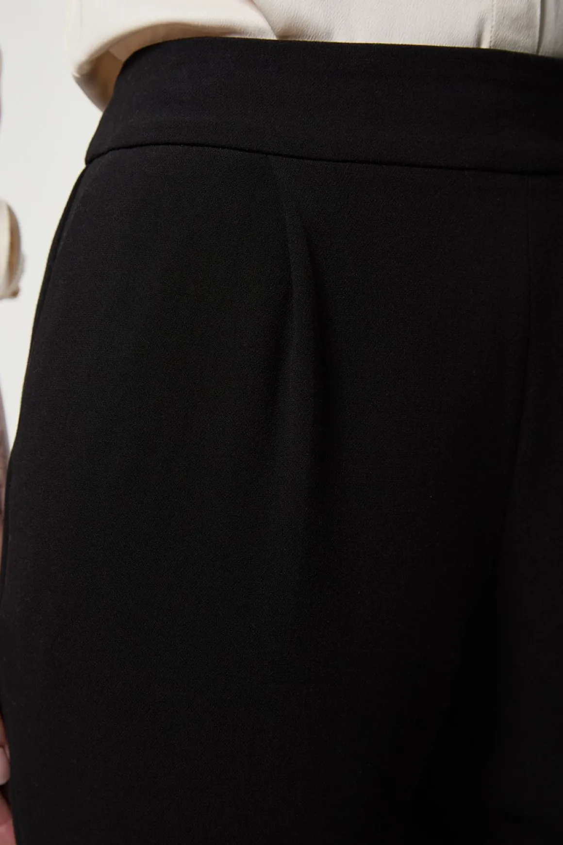 Pantalon tailleur incontournable stretch compact à taille haute et jambe étroite