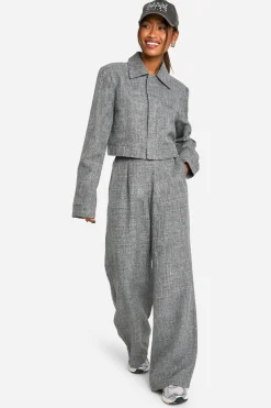 Pantalon tailleur à jambe extrêmement large