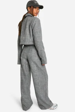 Pantalon tailleur à jambe extrêmement large