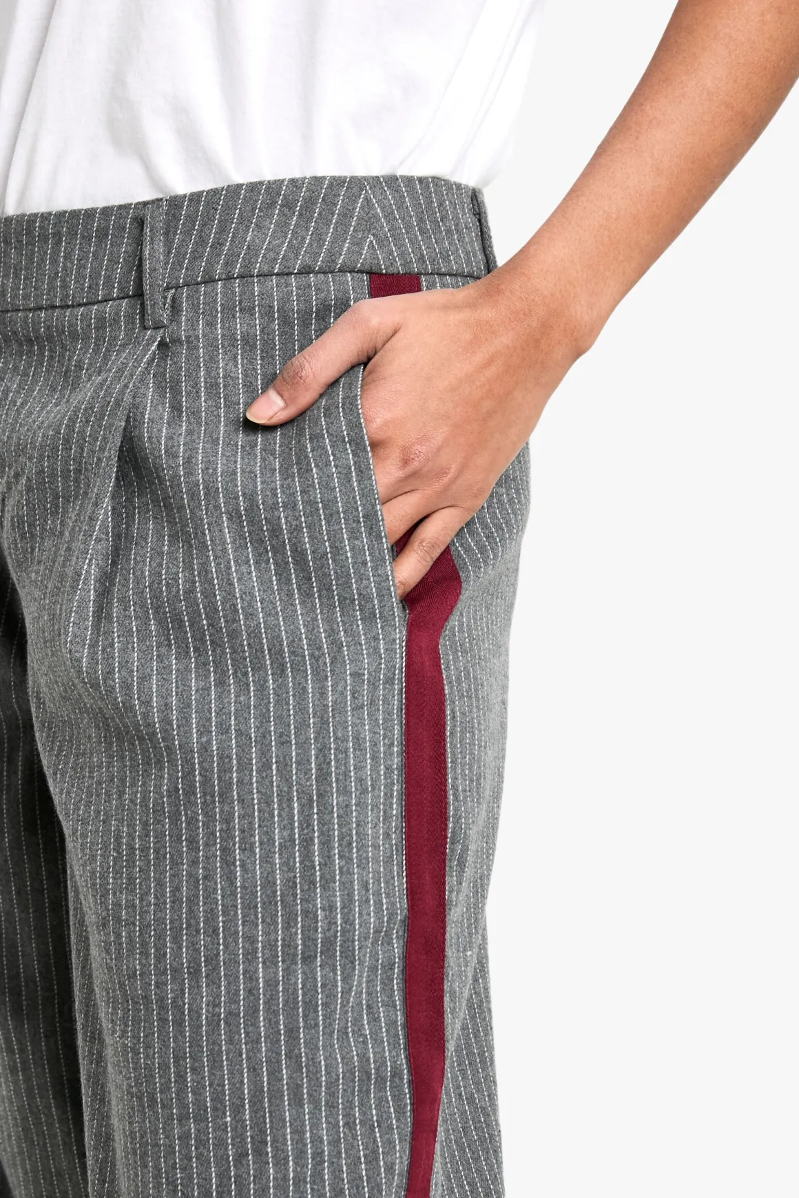 Pantalon Tailleur à Jambe Large, Rayures Fines et Détail en Bande Latérale