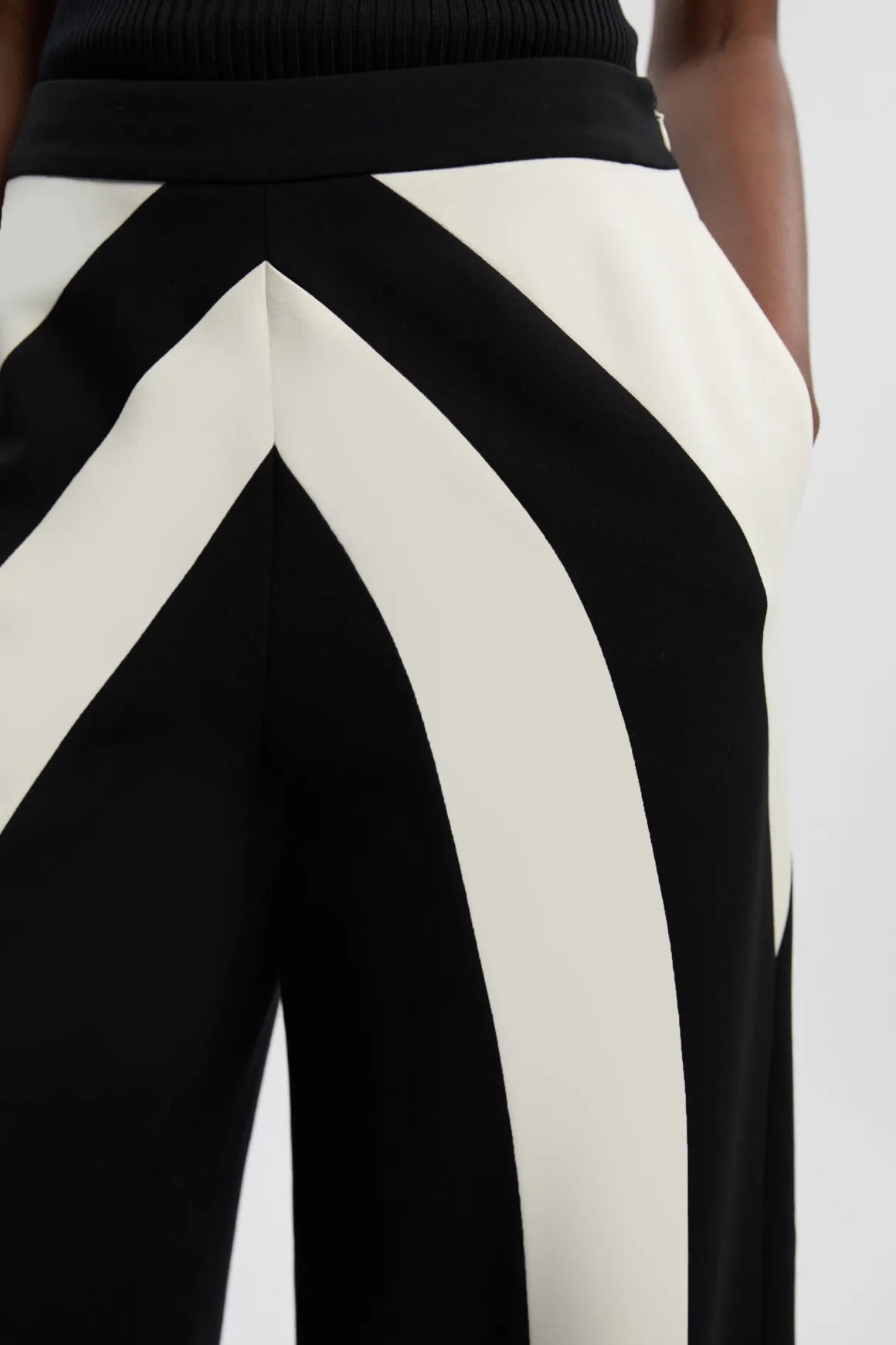 Pantalon Tailleur Large à Blocs de Couleurs en Stretch Compact