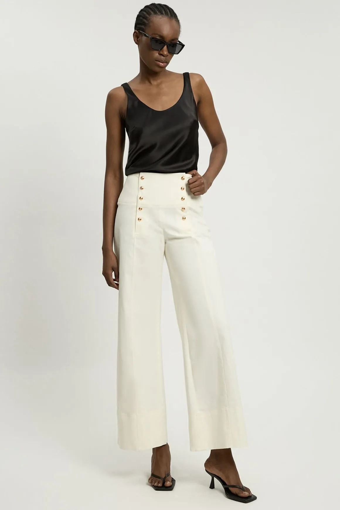 Pantalon Tailleur Petite En Coton À Détails De Boutons