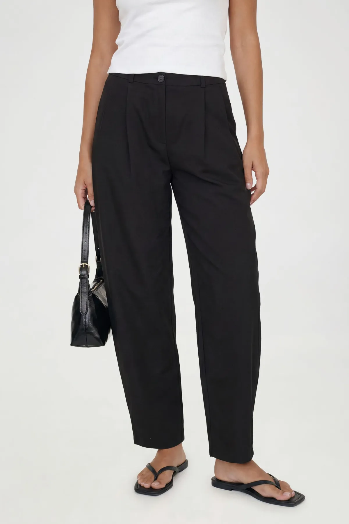 boohoo Pantalon Tailleur Petite À Jambes Larges Avec Taille Plissée<Femme Pantalons