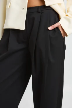 boohoo Pantalon Tailleur À Pinces Et Jambes Tonneau<Femme Pantalons