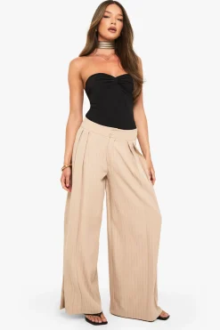 boohoo Pantalon tissé à fines rayures à jambe ultra large<Femme Pantalons