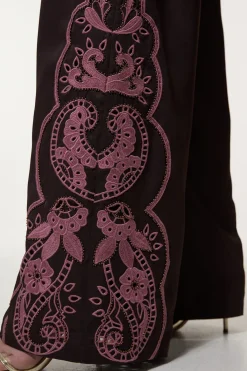 KarenMillen Pantalon tissé à jambes larges pour grandes tailles orné de découpes et de perles en sergé<Femme Pantalons