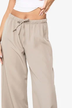Pantalon tissé élastiqué taille basse à jambes larges
