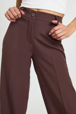 Pantalon tissé sur mesure, coupe slim et jambe droite