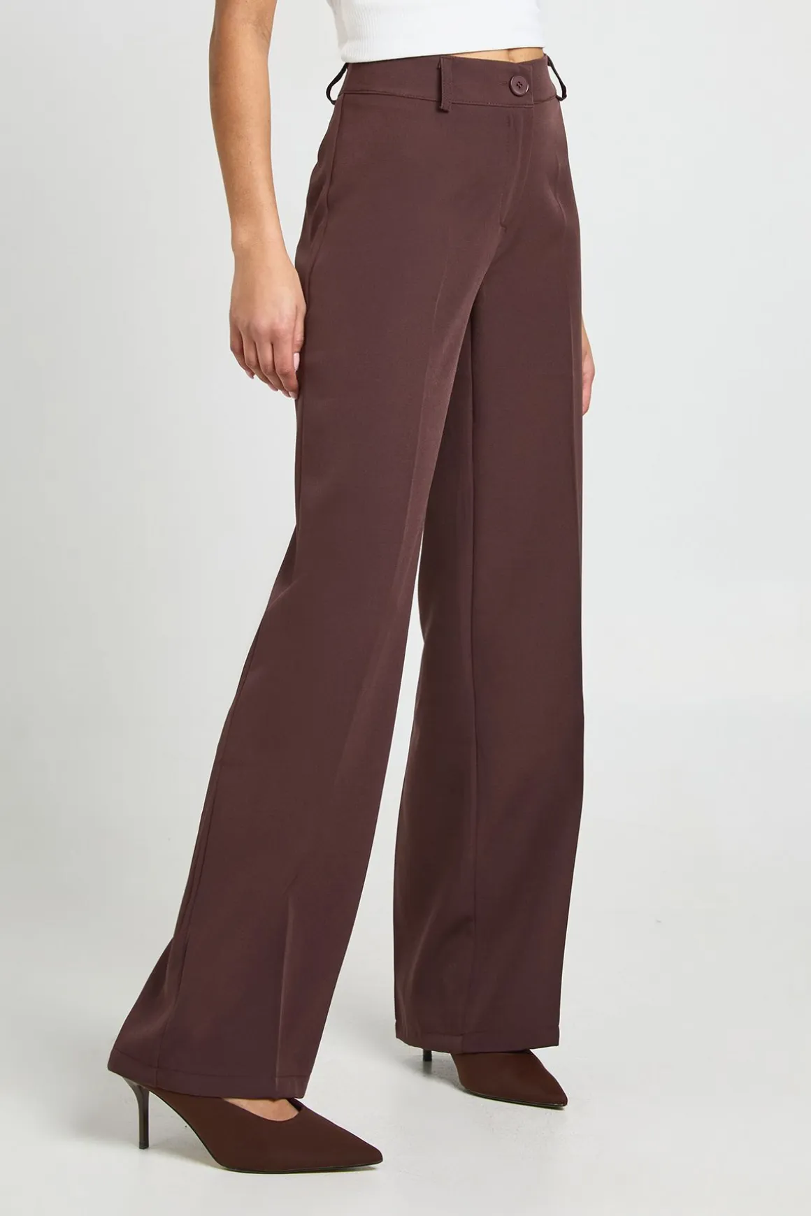 Pantalon tissé sur mesure, coupe slim et jambe droite