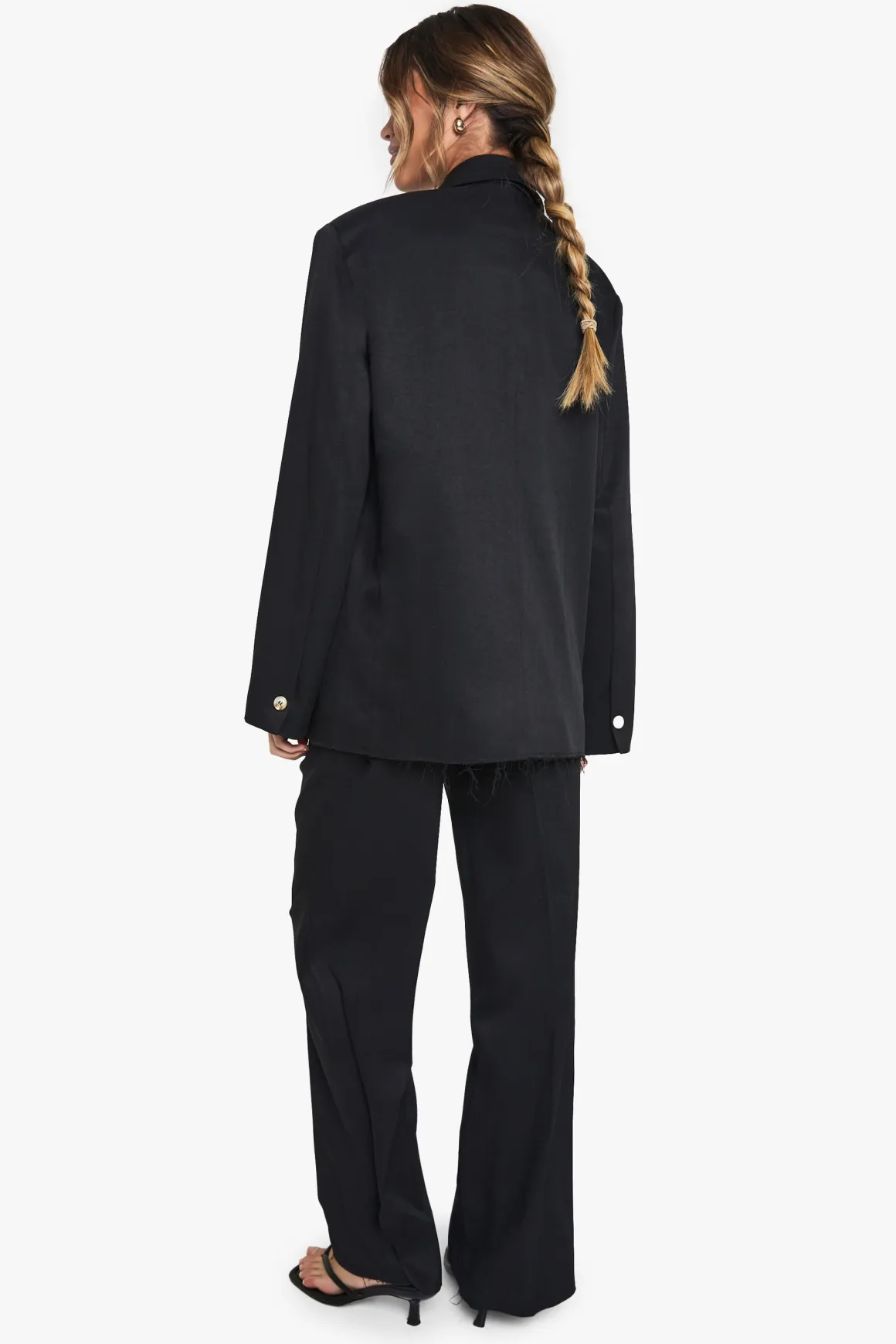 Pantalon tissé sur mesure à jambe large et ourlet effiloché