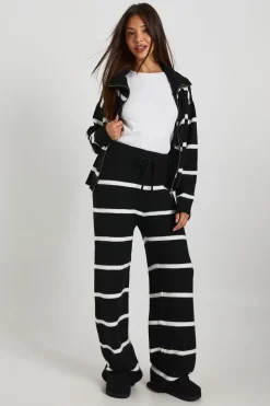 Pantalon tricoté rayé à jambe large