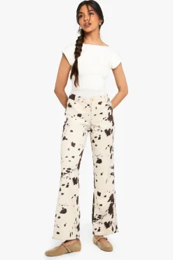 boohoo Pantalon évasé en faux suède à imprimé vache<Femme Pantalons