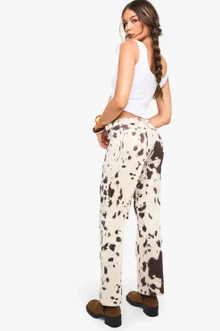 boohoo Pantalon évasé en faux suède à imprimé vache<Femme Pantalons