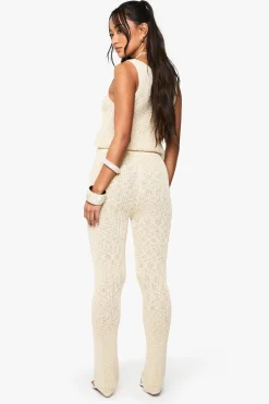 Pantalon évasé en tricot crocheté