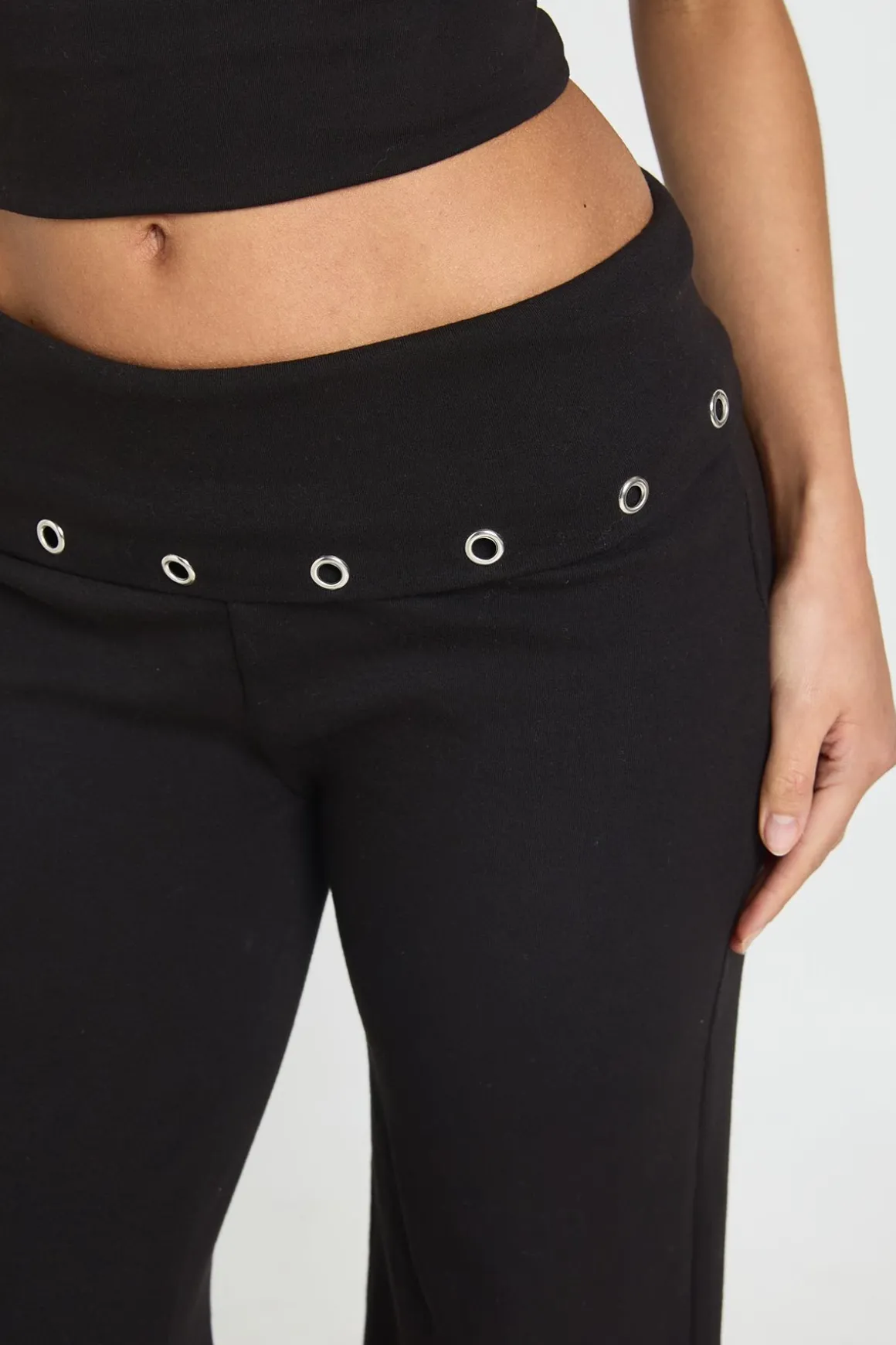 Pantalon Évasé À Taille Repliée Et Clous