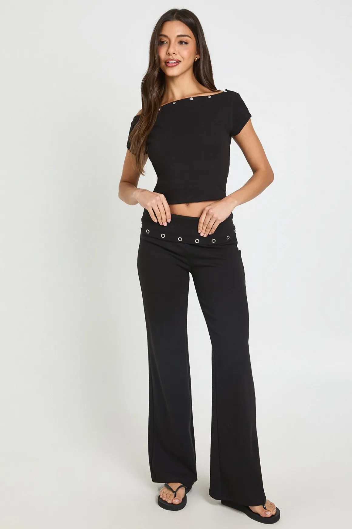 Pantalon Évasé À Taille Repliée Et Clous