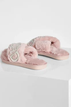 Pantoufles ornées 