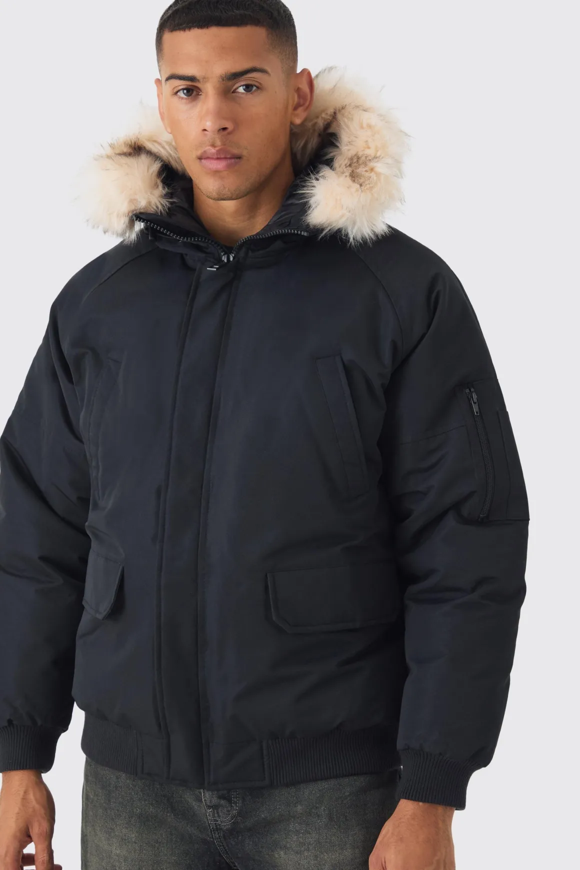 Parka à capuche avec garniture amovible en synthétique noire