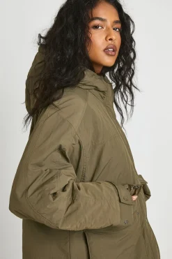 Parka courte à capuche