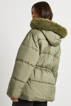 Parka à garniture en synthétique