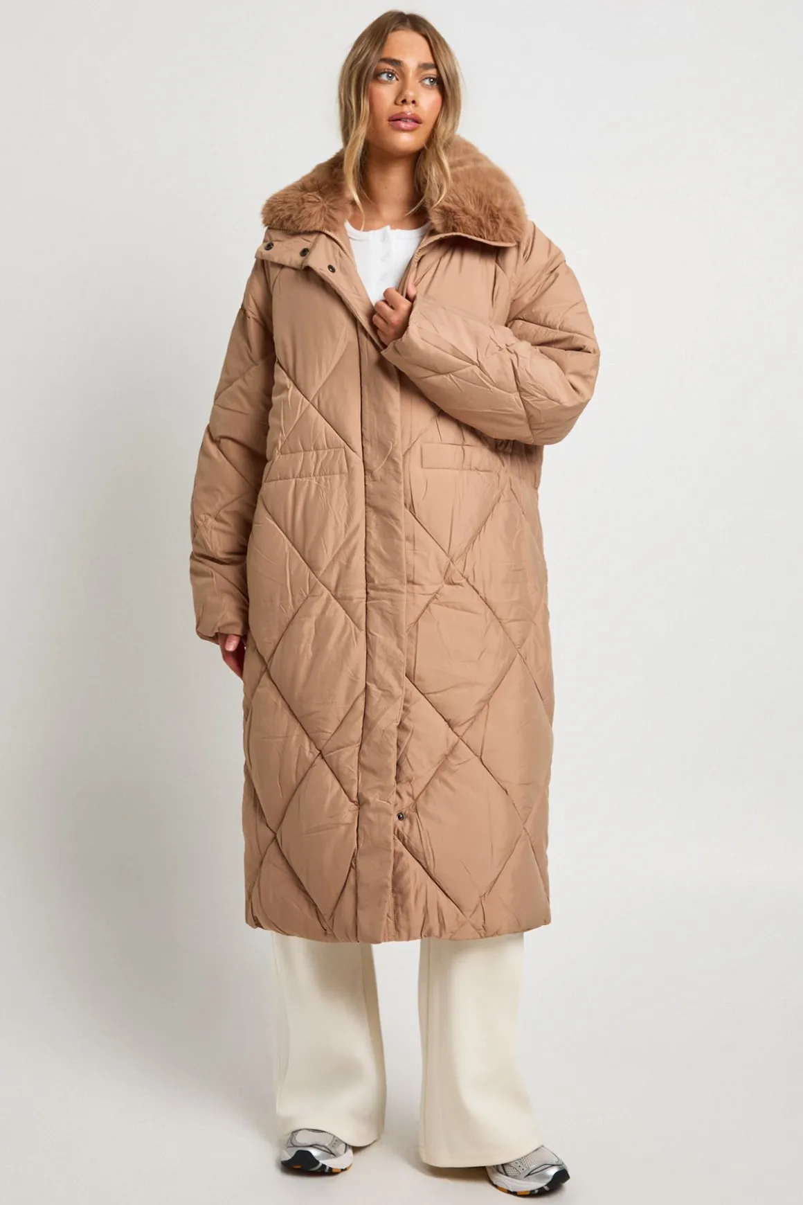 Parka Maxi Quilté Premium Ornée de Faux Fourrure