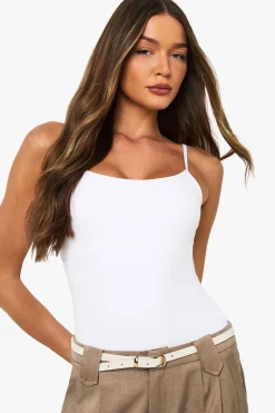 Peached Sculpt Body sculpté sans manches à fines bretelles avec rembourrage amovible