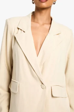 boohoo Petite Blazer Look Lin avec Taille Cintrée<Femme Tailleurs|Blazers