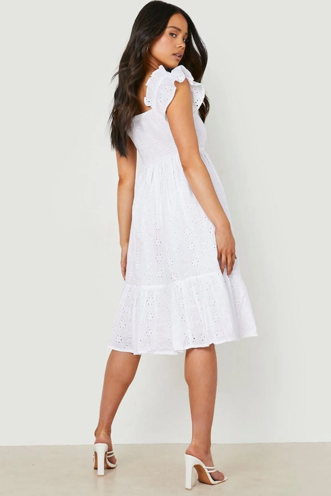 Petite Broderie, Manches Bouffantes, Robe Midi Bardot